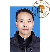 刘楚照