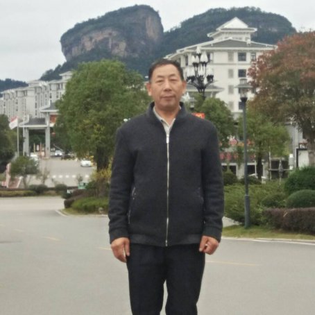 杜炜旗
