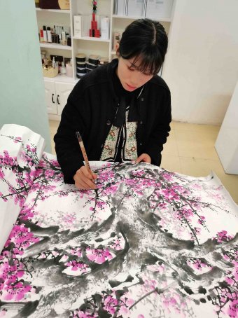 邓瑶莲