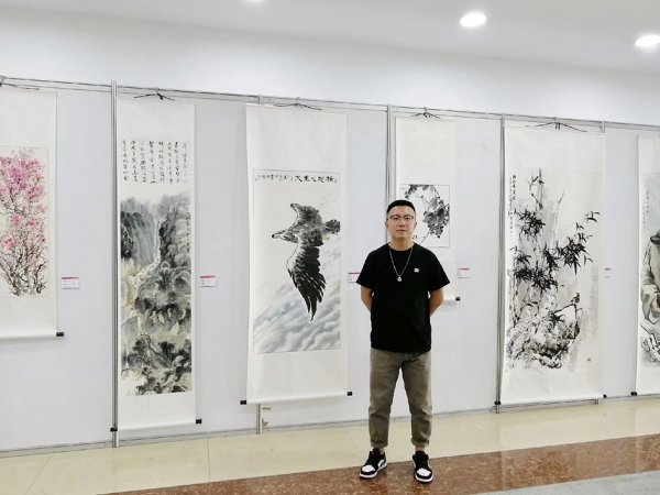 董冶