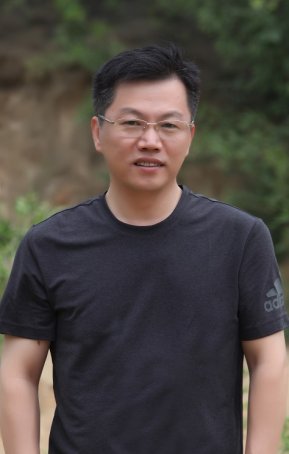 冯少华