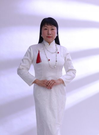 陈律君